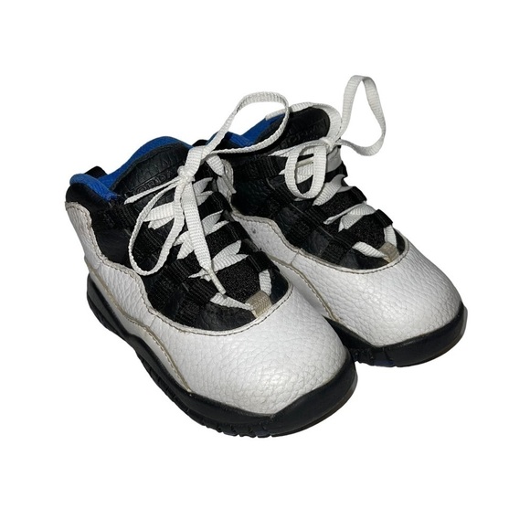Jordan Boys Shoes Size 6 - Picture 1 of 6